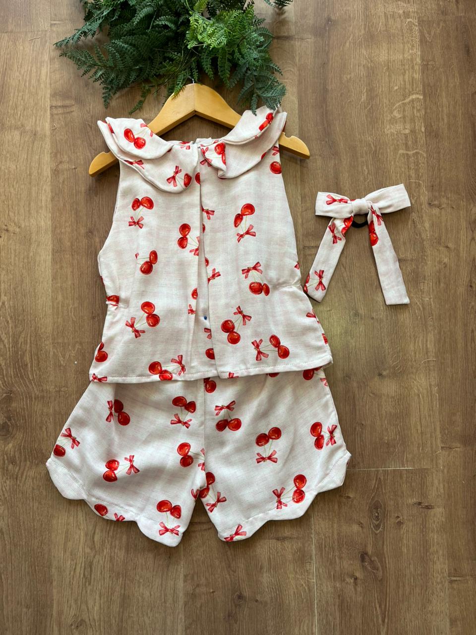 CONJUNTO CEREJAS - BLUSA E SHORT CEU